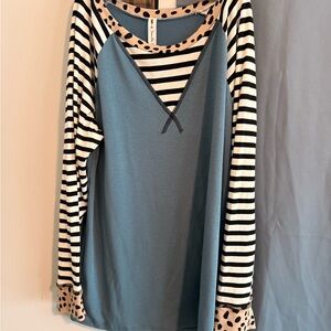 Vanilla Bay Blue and Black Patterned Top
